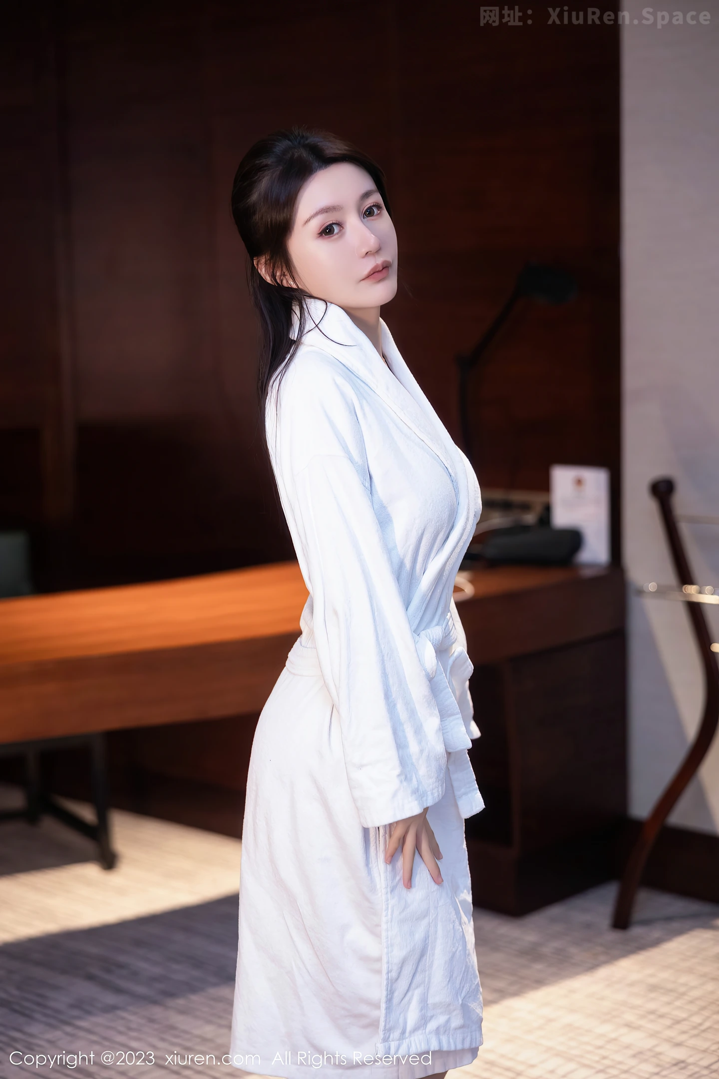 图片[2]-[Xiuren秀人网] 2023.11.16 VOL.7669 模特合集月野兔美妞＆曼柔性感连衣短裙配丝袜系列完美诱惑写真74P-秀人网官方网站